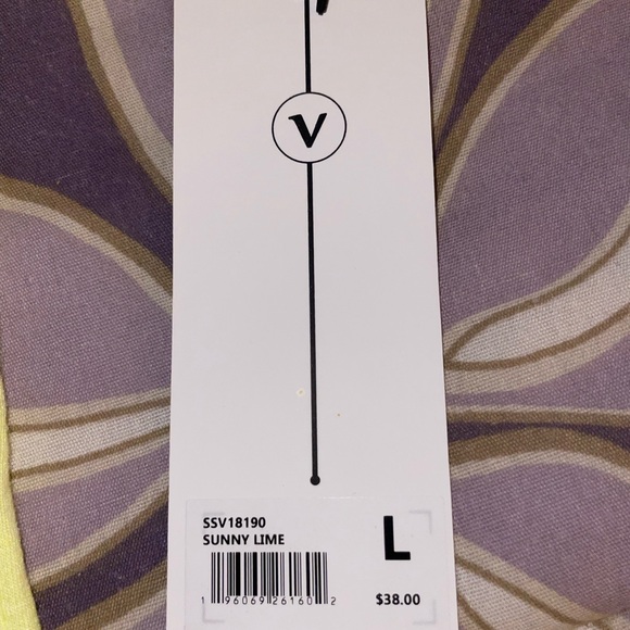 Workout top - Picture 7 of 7